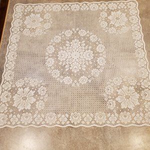 Lace table overlay